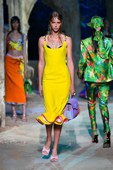 versace spring 2021 ready-to-wear|versace collection.